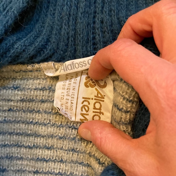 VTG Alafaoss Icewool Icelandic Wool Poncho With Hood OSFM Blue/White Snowflake - Picture 6 of 17